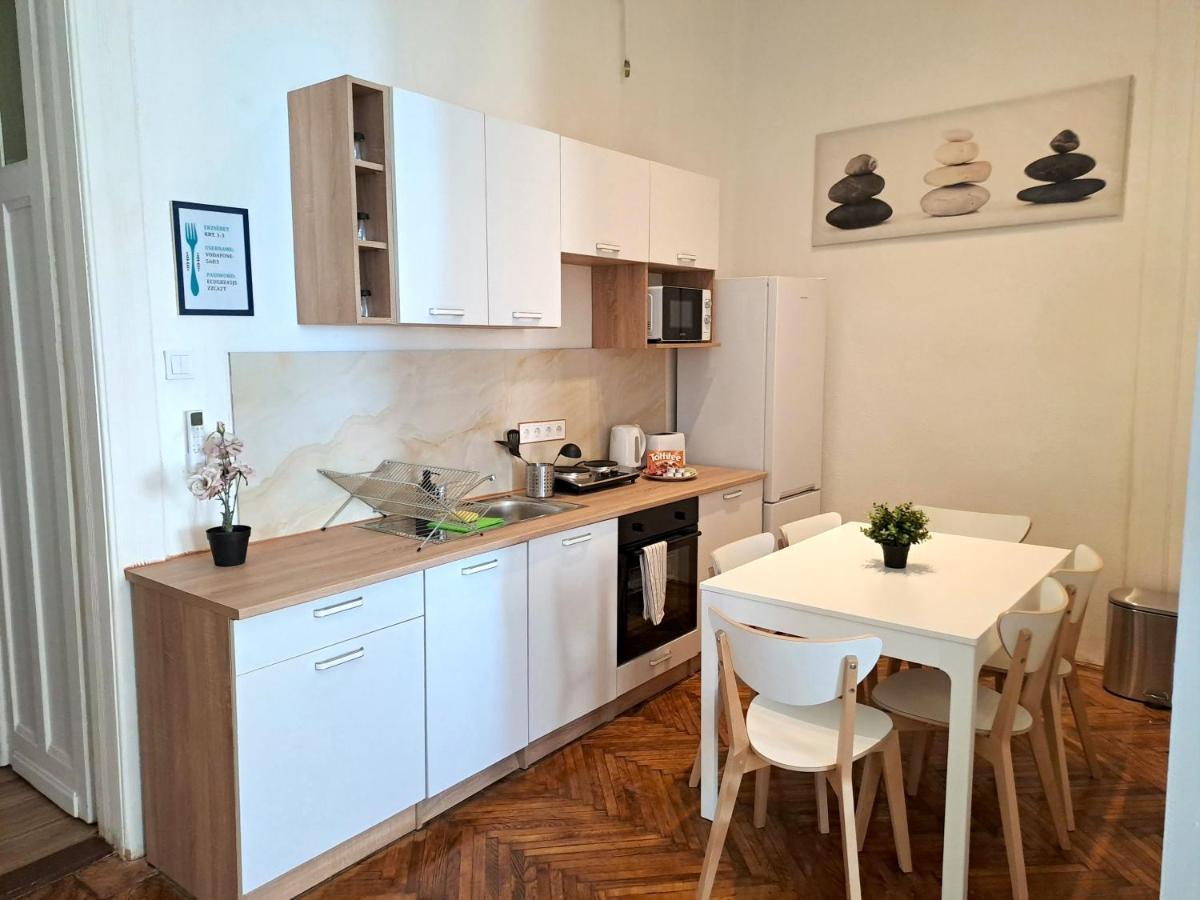Emerald Apartment Budapest Ngoại thất bức ảnh